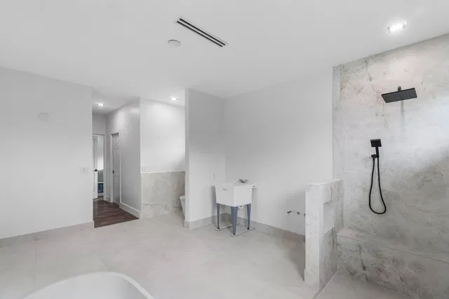  Residence photo 21
