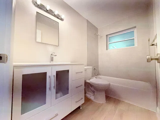 Residence photo 2