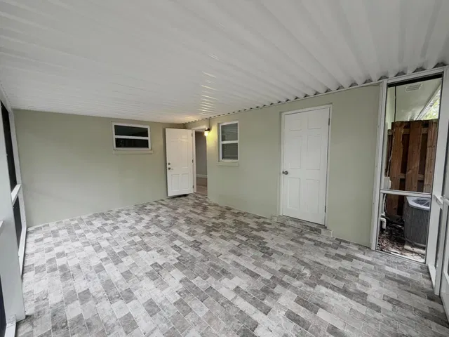 Residence photo 14