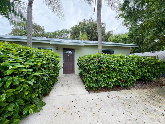 Residence photo 16
