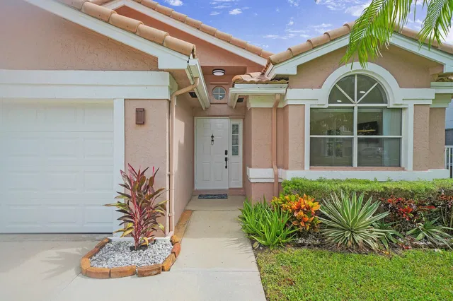 Residence photo 3