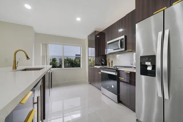 Residence photo 11
