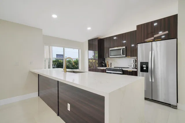 Residence photo 12