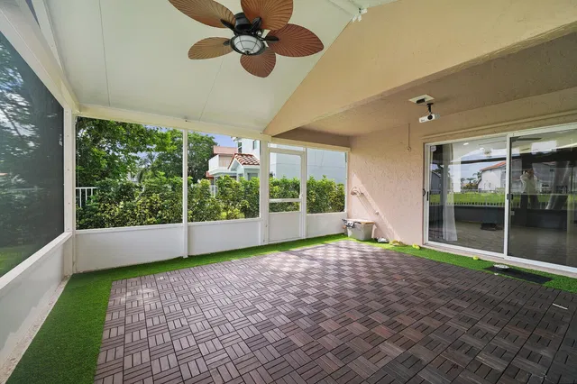 Residence photo 31