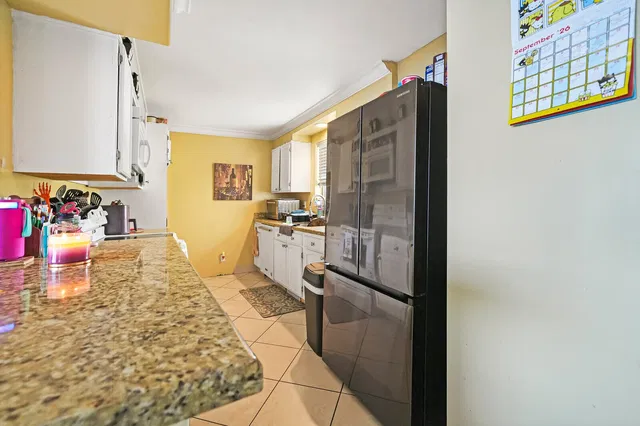  Unit 207 photo 4