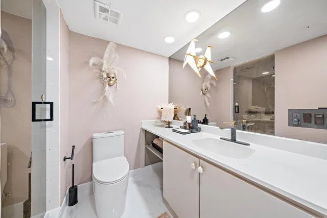Consulate Place Unit 1205 photo 10