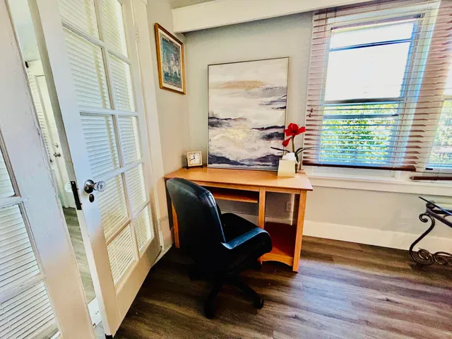  Residence photo 5