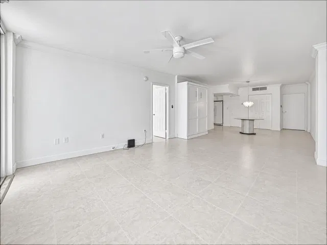 The Patrician of Palm Beach Unit 121 photo 8