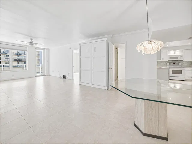 The Patrician of Palm Beach Unit 121 photo 9
