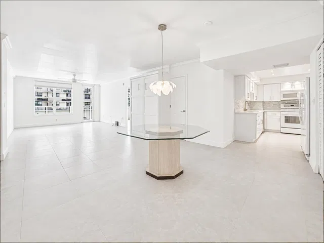 The Patrician of Palm Beach Unit 121 photo 11