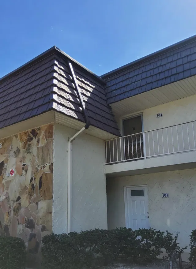 Unit 204 photo 2