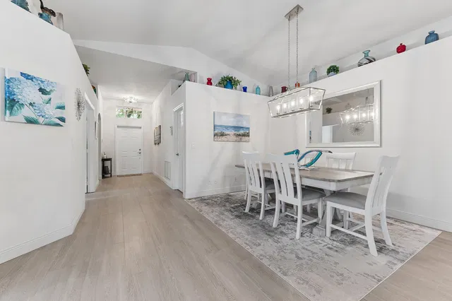  Residence photo 11