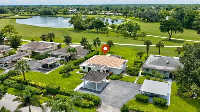 Eastpointe Country Club Residence photo 2