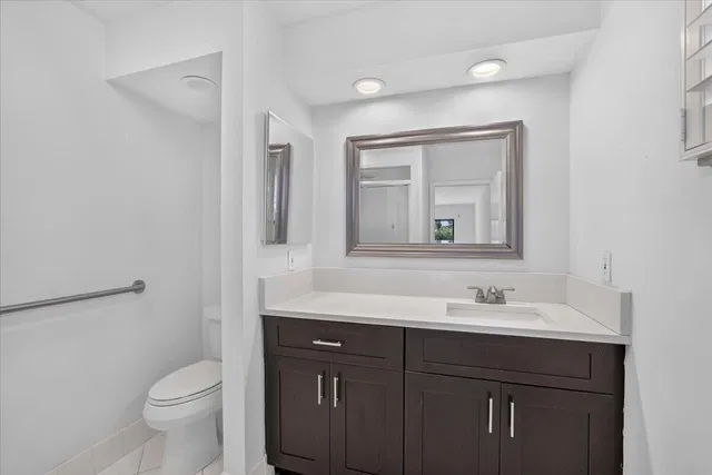 Eastpointe Country Club Residence photo 18