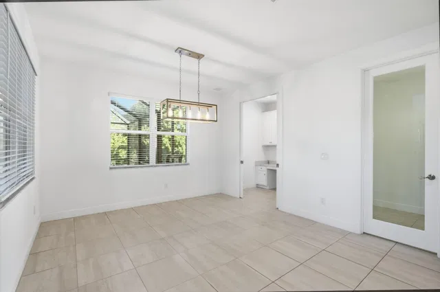 Residence photo 10