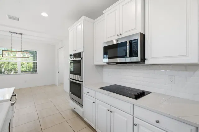 Residence photo 16