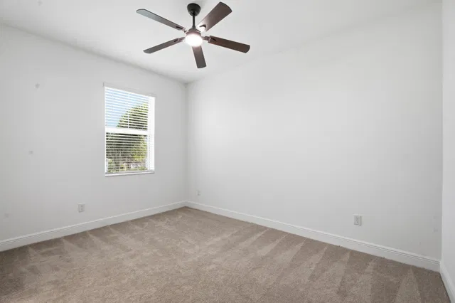 Residence photo 23