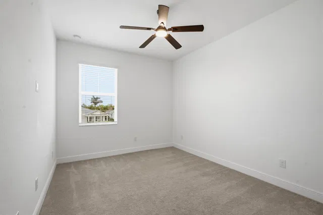 Residence photo 24