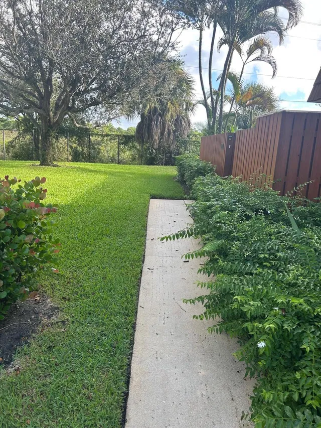Unit 2610 photo 5
