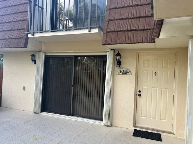 Unit 2610 photo 8