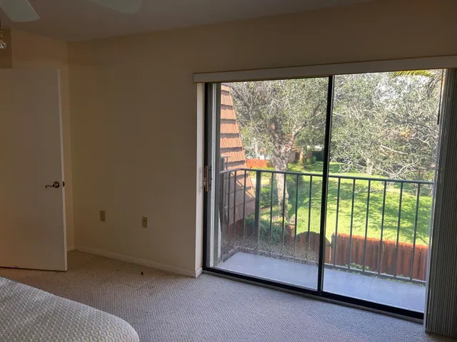 Unit 2610 photo 17