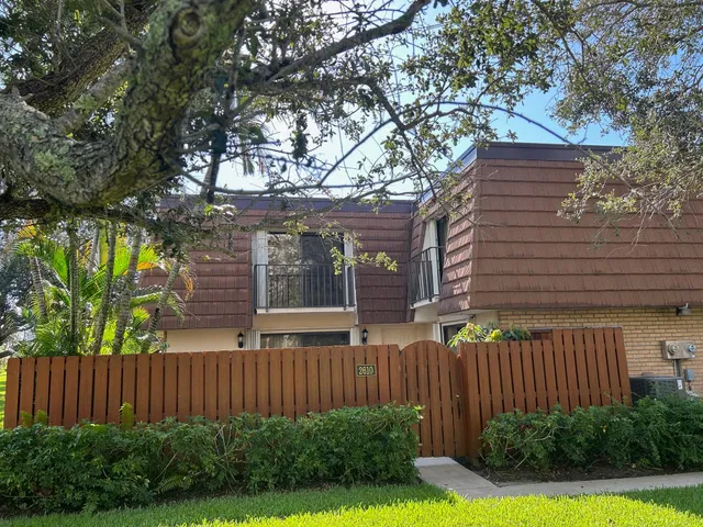Unit 2610 photo 24