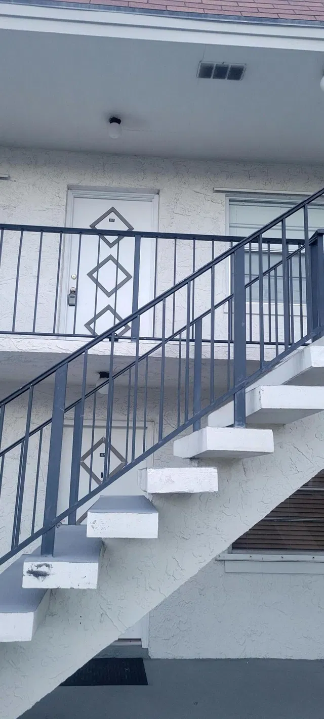Unit 207 photo 2