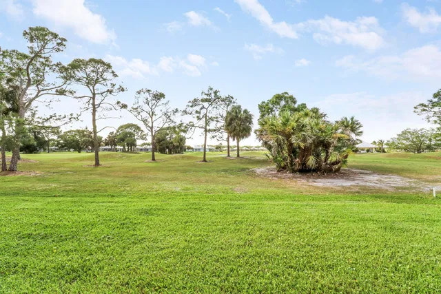 Monarch Country Club Residence photo 44