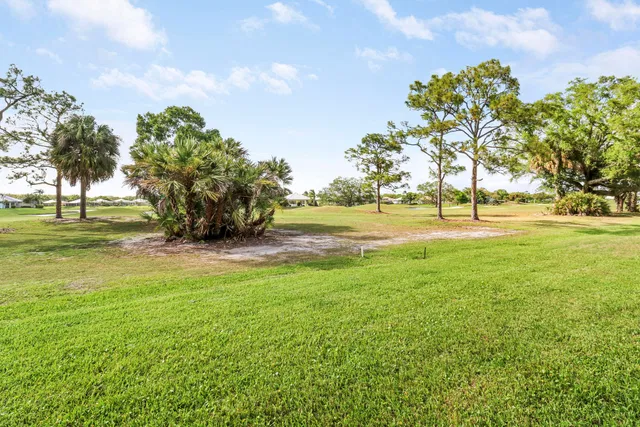 Monarch Country Club Residence photo 45