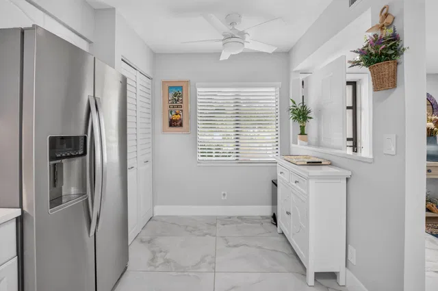 Unit 205 photo 14