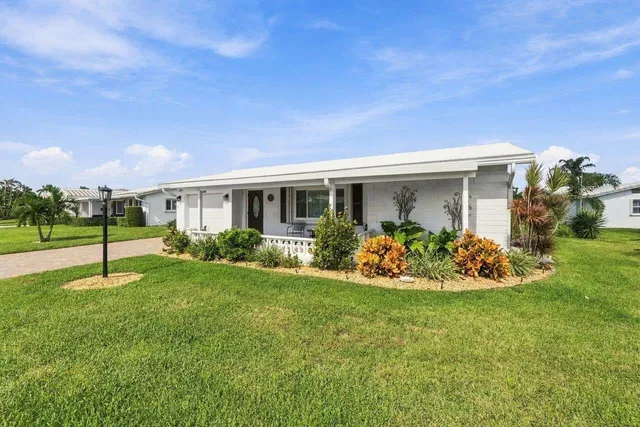 Residence photo 3