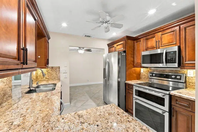 Residence photo 7