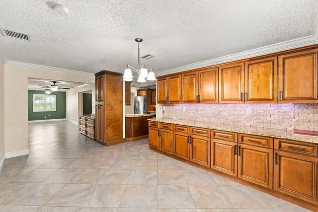 Residence photo 10
