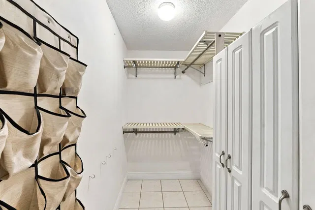 Residence photo 18