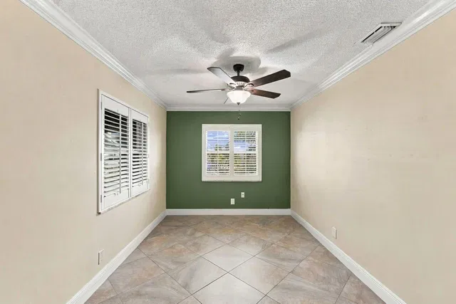 Residence photo 28