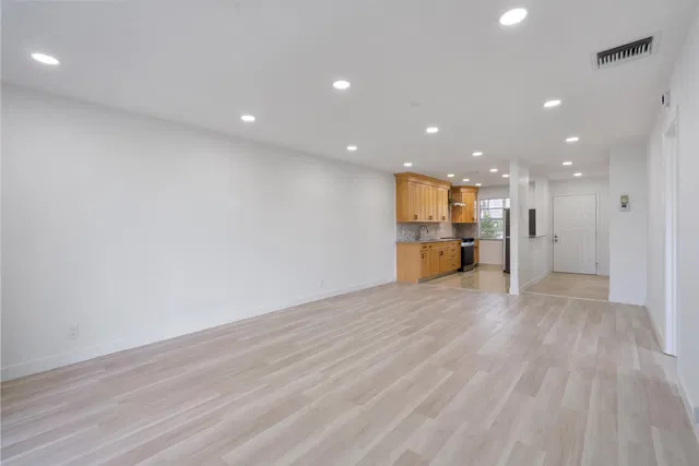  Residence photo 6