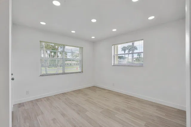  Residence photo 9