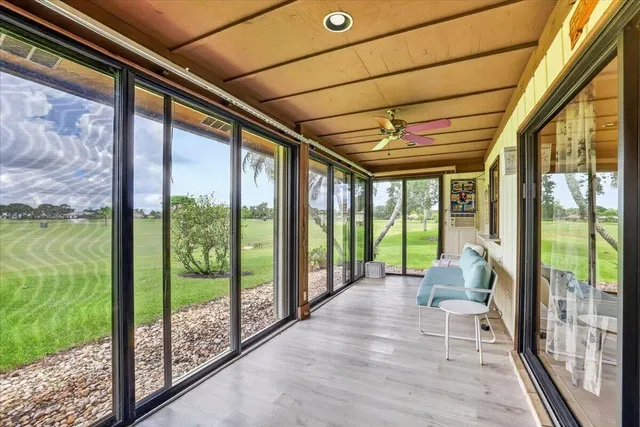 Eastpointe Country Club Residence photo 24