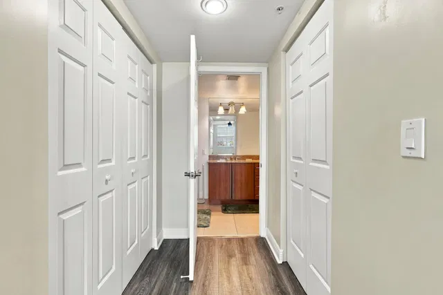 610 Clematis Unit 706 photo 19