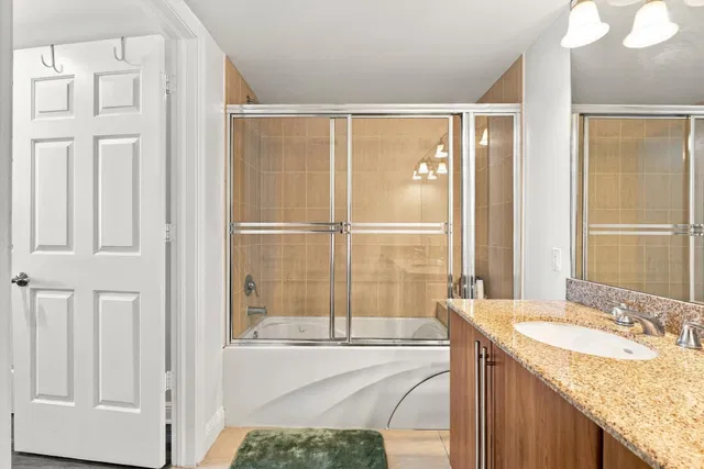 610 Clematis Unit 706 photo 20