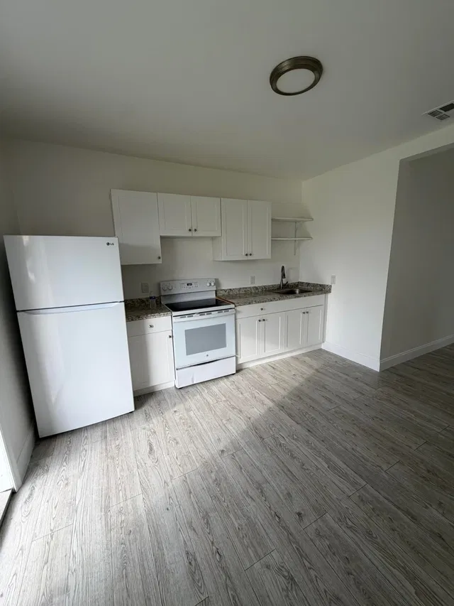 Residence photo 4