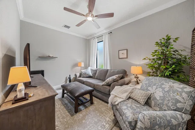  Residence photo 18