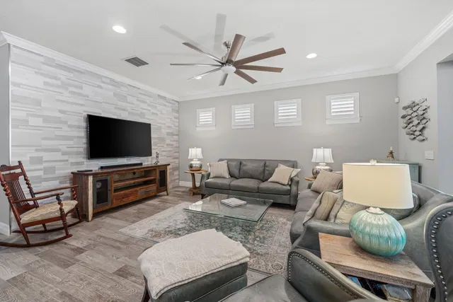  Residence photo 25