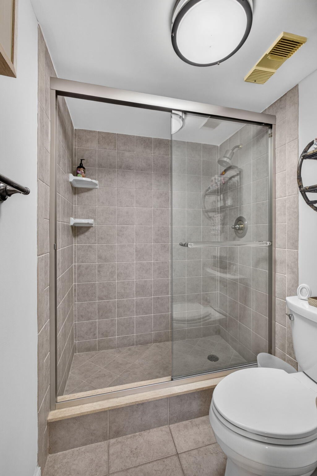 Unit 521 photo 17