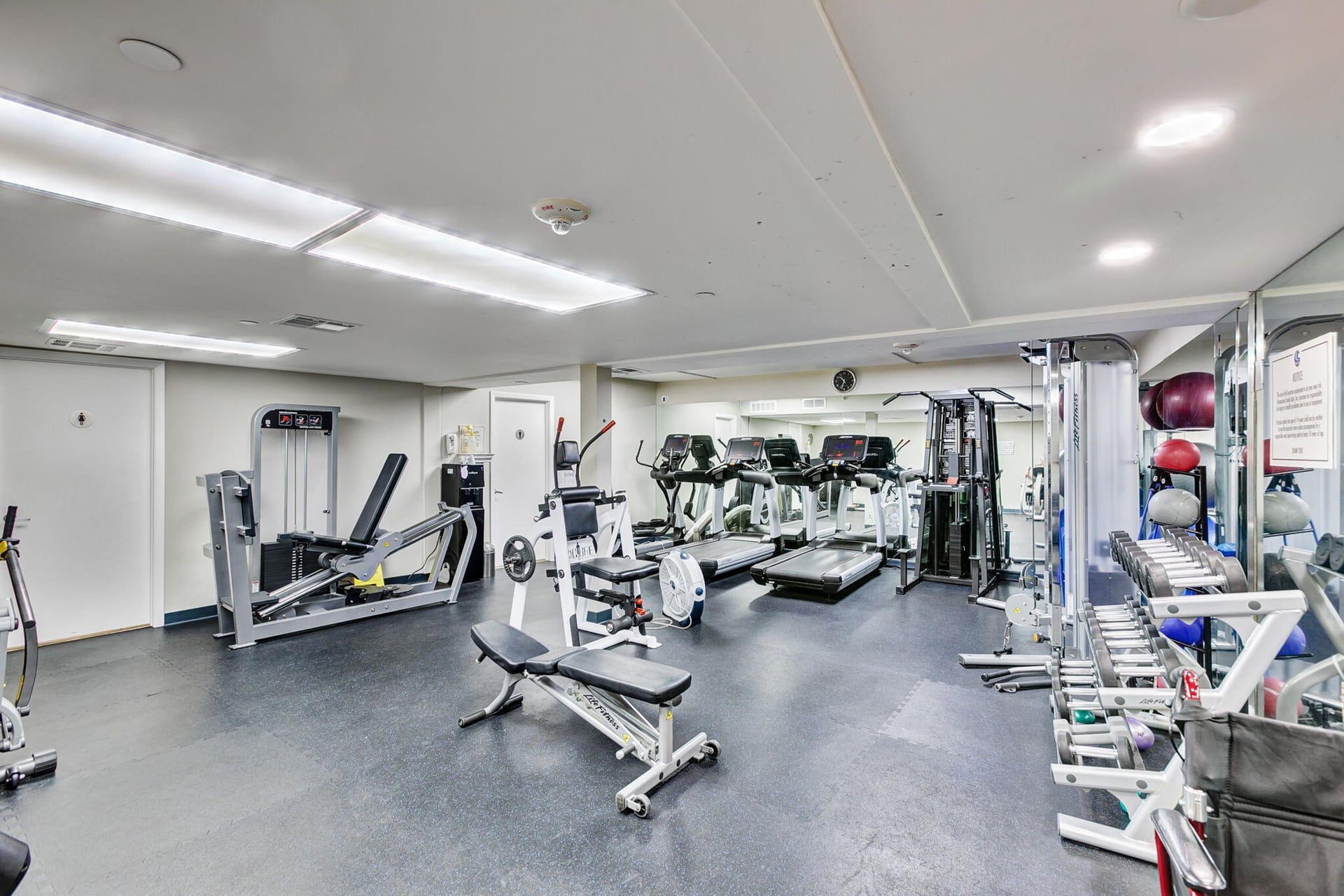  Unit 521 photo 30