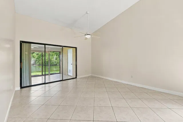  Residence photo 14