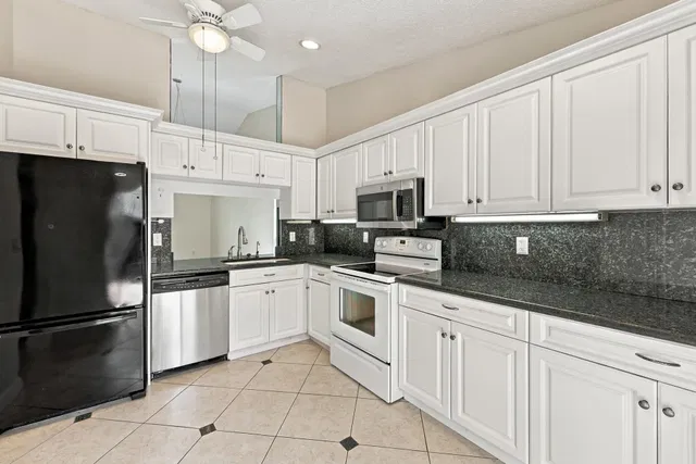  Residence photo 21