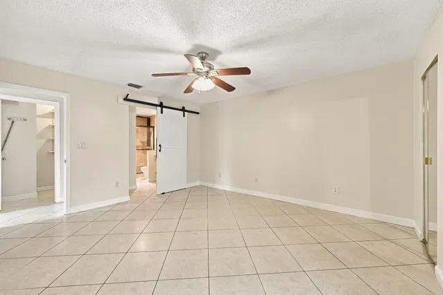  Residence photo 25