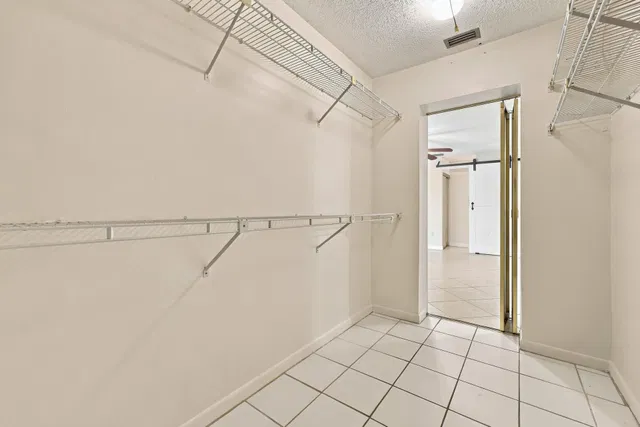  Residence photo 29