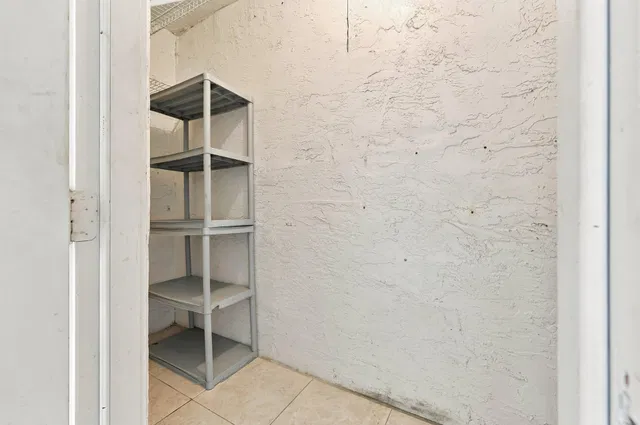  Residence photo 43